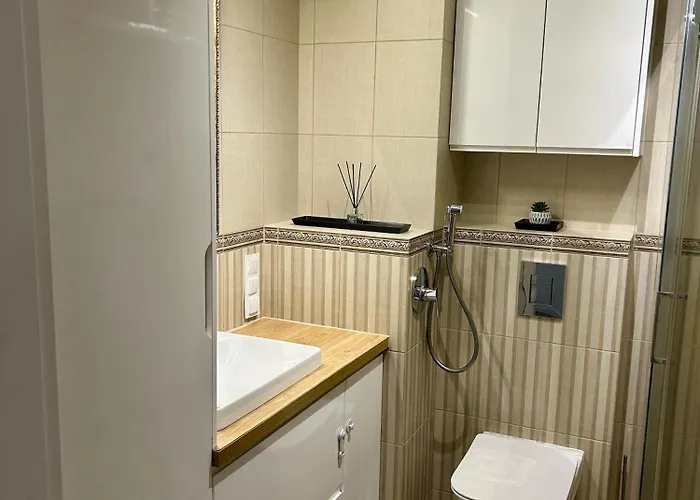 Sloneczne Mieszkanie Na Parterze Z Ogrodem *