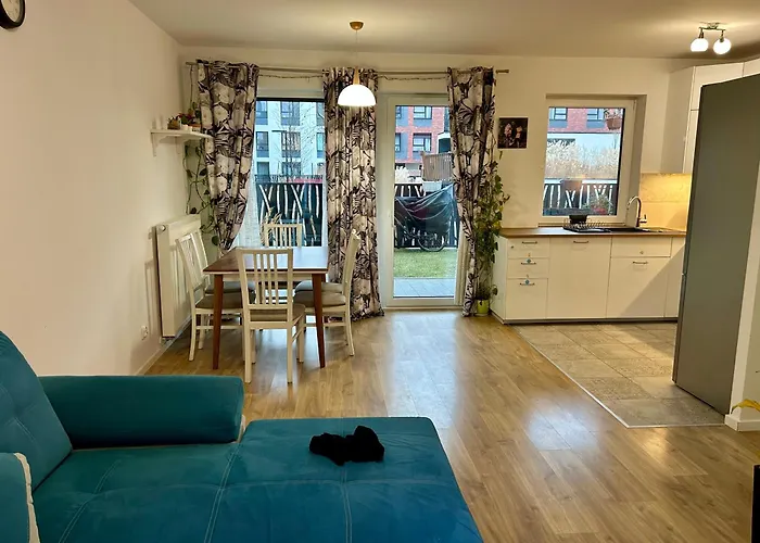 Sloneczne Mieszkanie Na Parterze Z Ogrodem