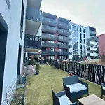 Sloneczne Mieszkanie Na Parterze Z Ogrodem Apartmán Vratislav