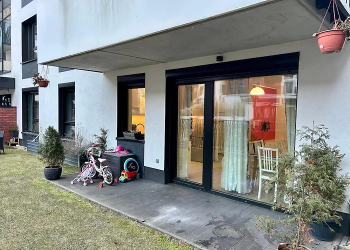 Sloneczne Mieszkanie Na Parterze Z Ogrodem Wroclaw